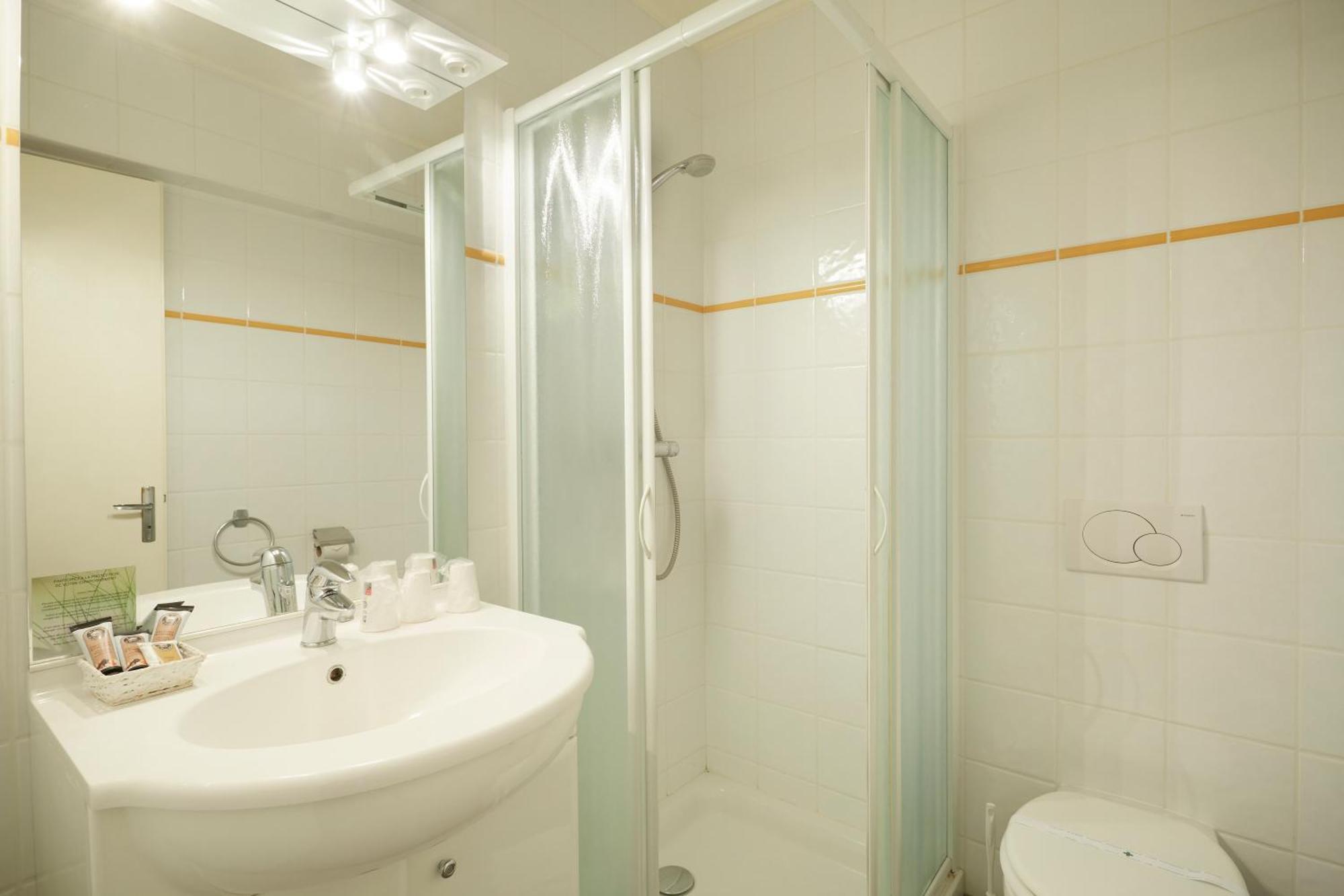 Hotel Eliova L'Eau Vive Châtel Dış mekan fotoğraf